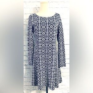 Massini Black And White A Line Dress Aztec Size Med